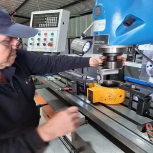 Mantenimiento y reparación de cilindro  hidráulico.