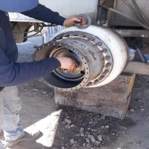 Mantenimiento y reparación de masas y sistema de freno grúa Terex rt 60 ton