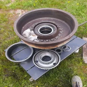 Mantenimiento y reparación de masas y sistema de freno grúa Terex rt 60 ton Terex rt 60 ton