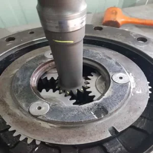 Servicio de ajustaje normalizado de tapas de motores y partes de cuerpos de bombas,  motoreductores, bombas de vacío,  válvulas.  Según norma ISO 286